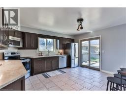 98 THOMAS Avenue - 18