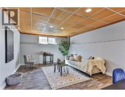 98 THOMAS Avenue - 34