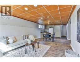 98 THOMAS Avenue - 35