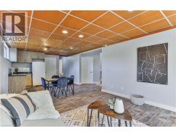 98 THOMAS Avenue - 36