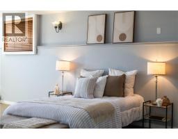 98 THOMAS Avenue - 40