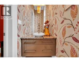 585 REGAL Place - 26