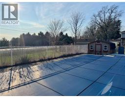 13 HAWTREY Road - 32