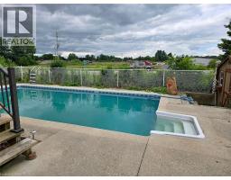 13 HAWTREY Road - 33