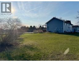 13 HAWTREY Road - 39