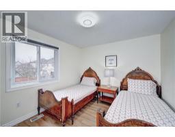 519 YORKSHIRE Drive - 22