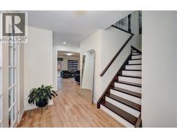 519 YORKSHIRE Drive - 3