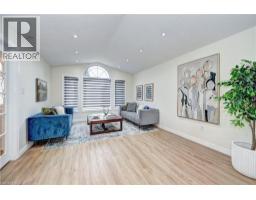 519 YORKSHIRE Drive - 6