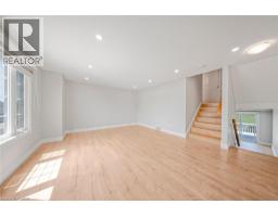 9 RED CLOVER Crescent - 19