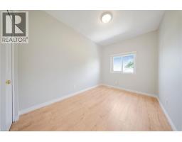 9 RED CLOVER Crescent - 23