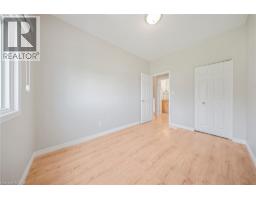 9 RED CLOVER Crescent - 24