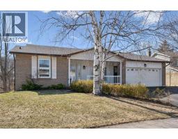 11 BLUE SPRUCE Crescent - 2