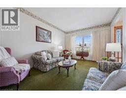 11 BLUE SPRUCE Crescent - 7