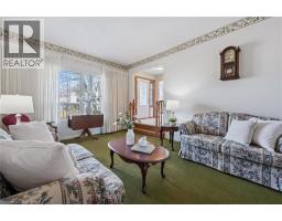 11 BLUE SPRUCE Crescent - 8