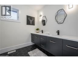 39 COULTER Street - 14