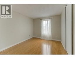 15 DEERWOOD Crescent - 30