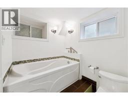 16 BERGEY Street - 26