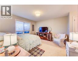 247 ARMSTRONG Street W - 24