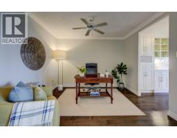 265 WESTCOURT Place UnitNo. 505 - 4