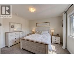 38 CANARY Street - 26