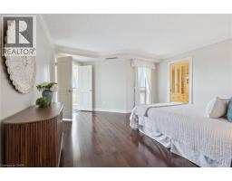 265 WESTCOURT Place UnitNo. 1010 - 22