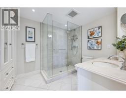 265 WESTCOURT Place UnitNo. 1010 - 25