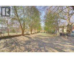 329 GUELPH Street - 40