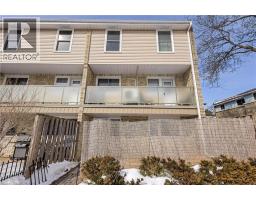 35 BRECKENRIDGE Drive UnitNo. 28 - 3