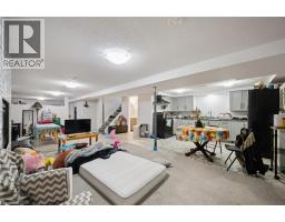 127 KINGSWOOD Drive - 22