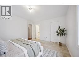 489 BRENTCLIFFE Drive - 16