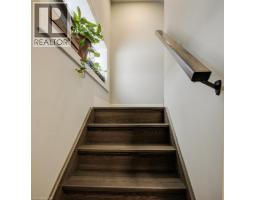 374 LOUISA Street - 15