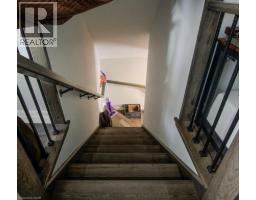 374 LOUISA Street - 26