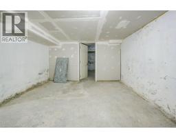 374 LOUISA Street - 31