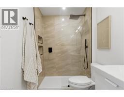 5 BRADBURY Crescent - 19