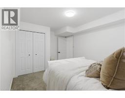 5 BRADBURY Crescent - 24