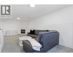 5 BRADBURY Crescent - 27