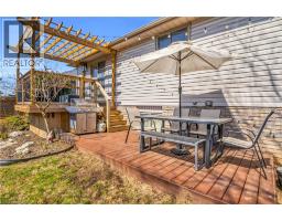 5 BRADBURY Crescent - 32