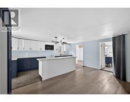 527 BOND Street - 11