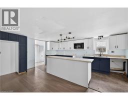 527 BOND Street - 13