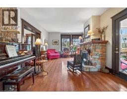 158 TALBOT Street N - 10