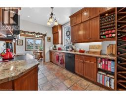 158 TALBOT Street N - 17