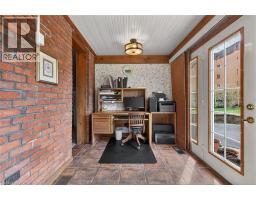 158 TALBOT Street N - 22