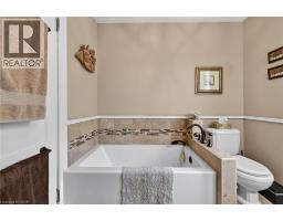 158 TALBOT Street N - 30