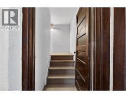 158 TALBOT Street N - 35