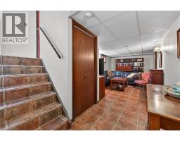 158 TALBOT Street N - 39