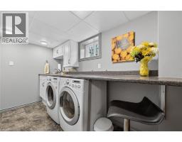 158 TALBOT Street N - 42