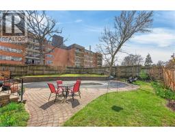 158 TALBOT Street N - 48