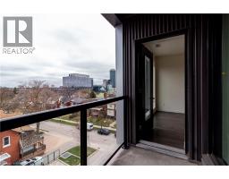 690 KING Street W UnitNo. 514 - 15