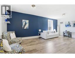 73 SHERWOOD Drive - 3