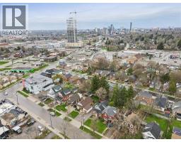 30 SHELDON Avenue N - 4